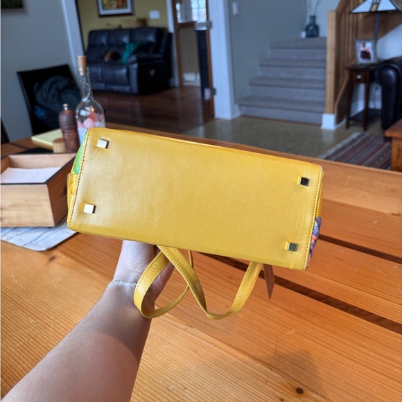 Stuart Weitzman Floral Yellow Tote Bag - Picture 5 of 10